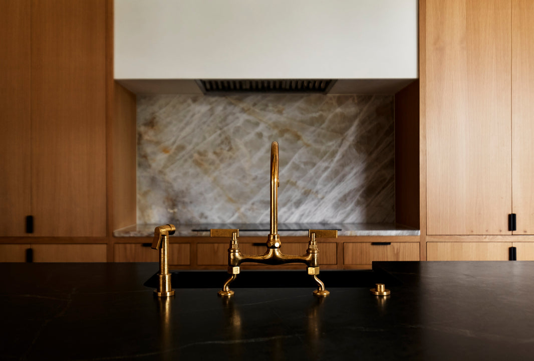 Living finishes: the advantages of unlacquered metals