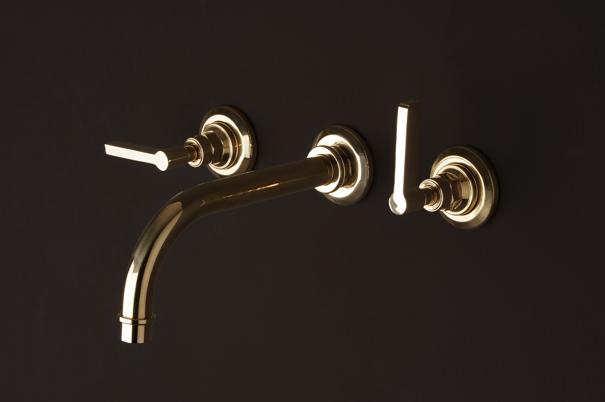 studio ore three hole brass tap