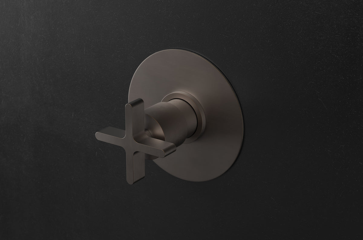Studio Ore Chapter Three Shower Thermostat Control with Two Outlets with Cross Handle in bronze, circular backplate