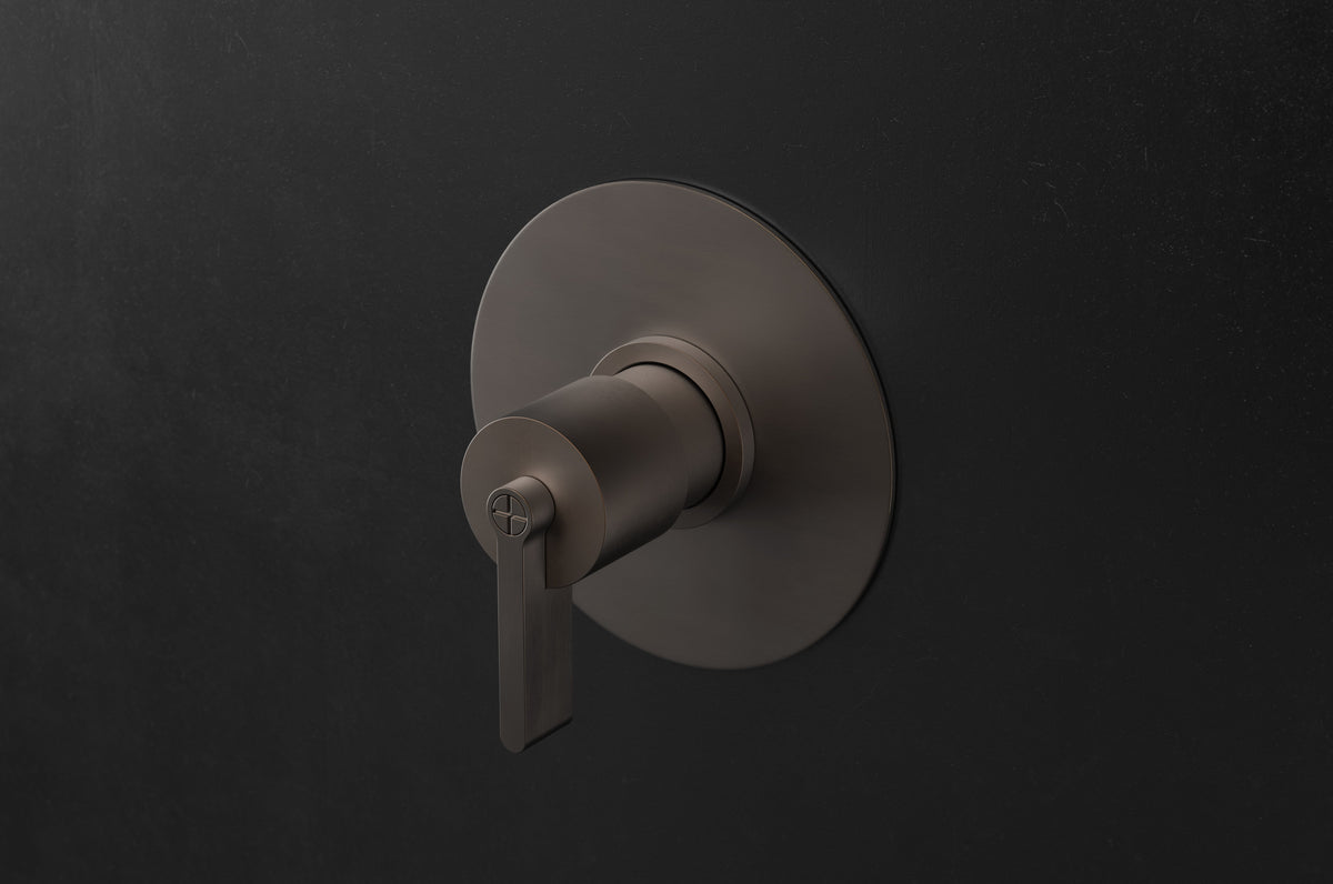 Studio Ore Chapter Three Shower Thermostat Control with One Outlet with Teardrop Lever Handle in bronze, circular backplate